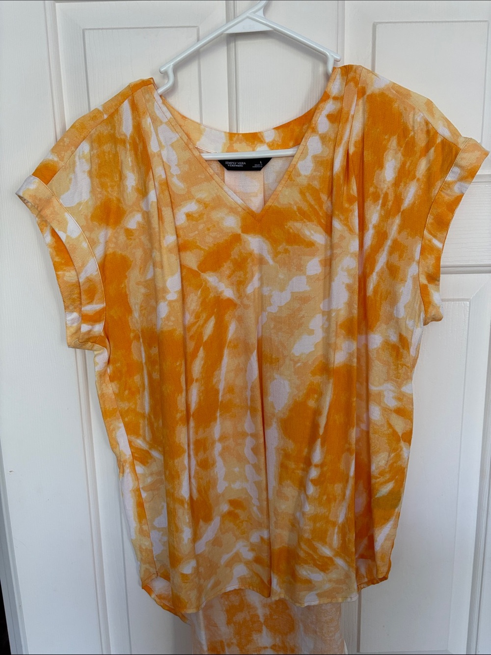 Flowy Gold Orange Yellow Tie-Dye V-Neck Women's Top blouse Simply Vera Wang L